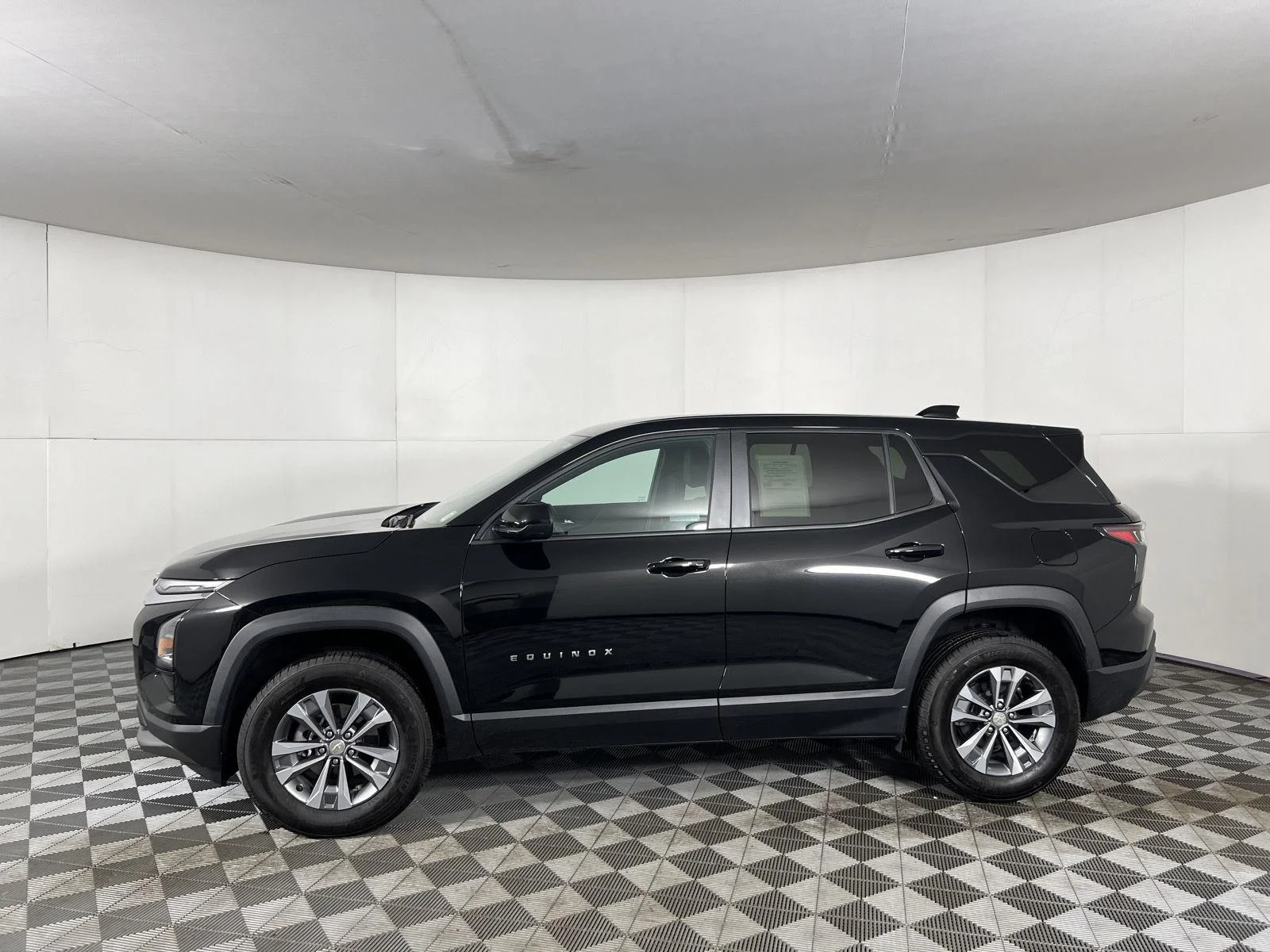 Used 2027 Mosaic Black Metallic Chevrolet AWD LT image 36