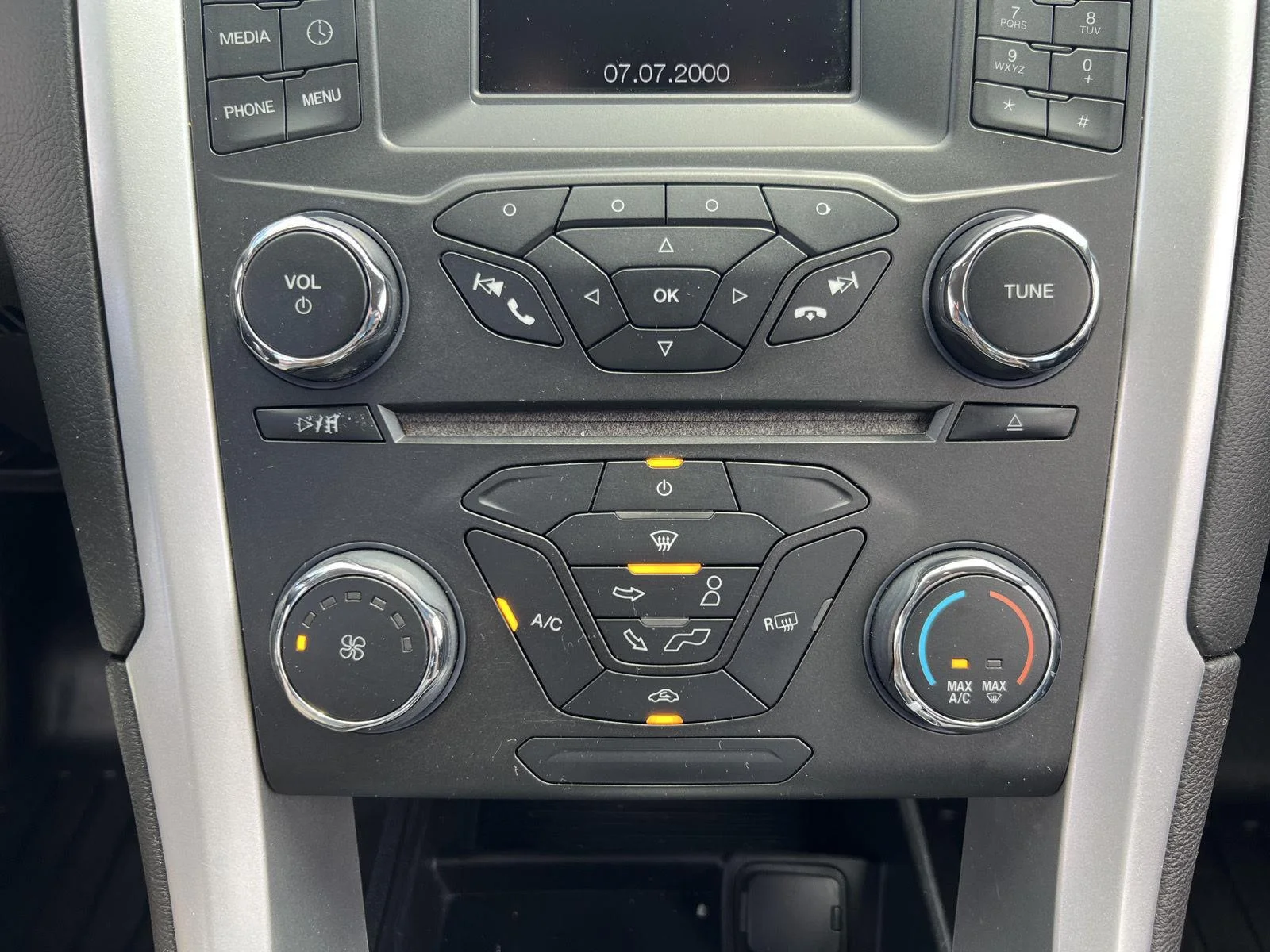 Used 2016 Guard Ford SE image 18