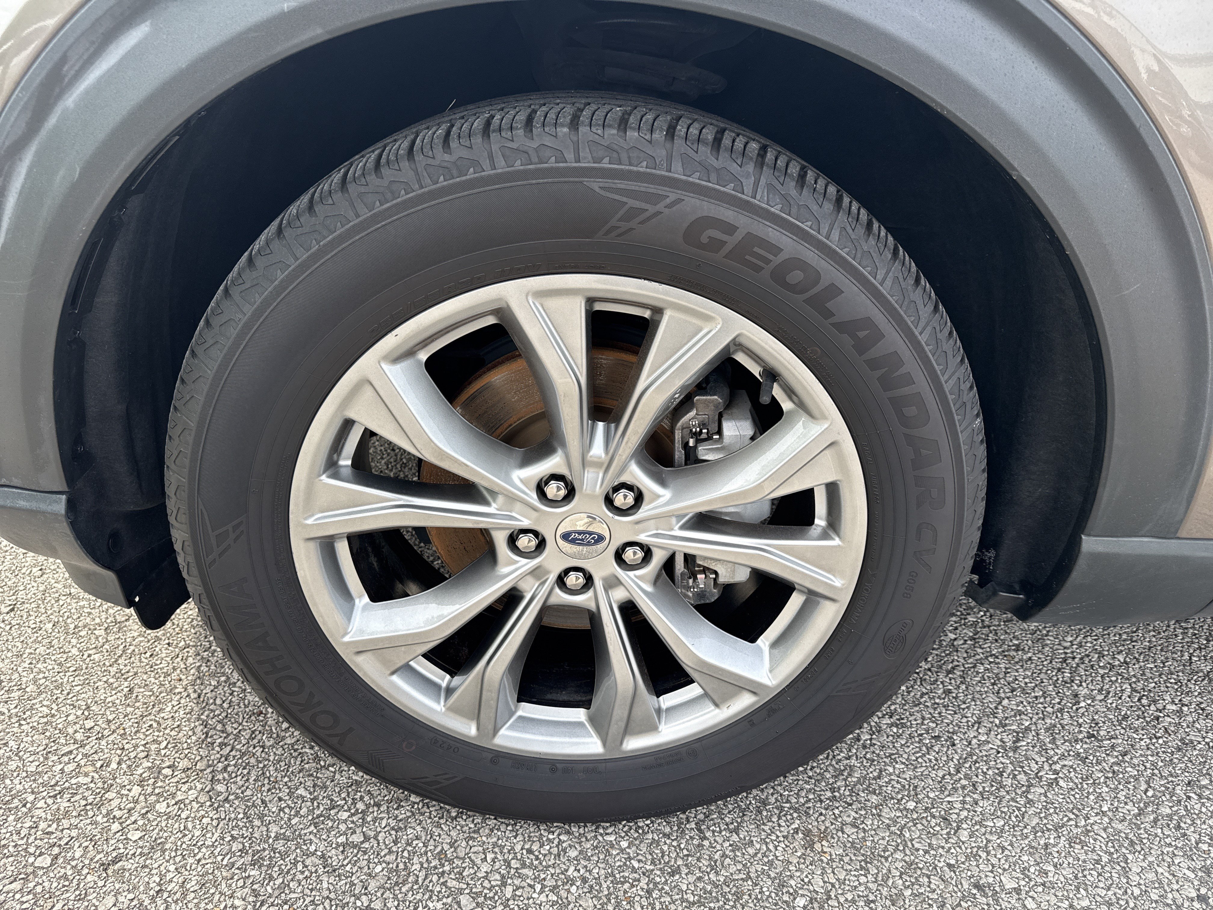 Used 2021 Gray Ford Limited image 12