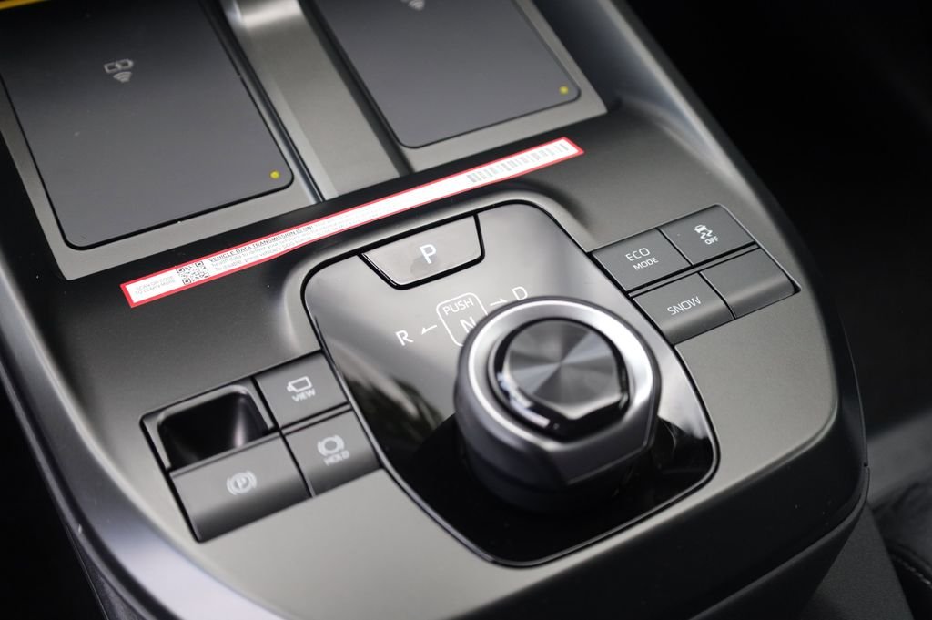 2026 Toyota C-HR XSE - Photo 11