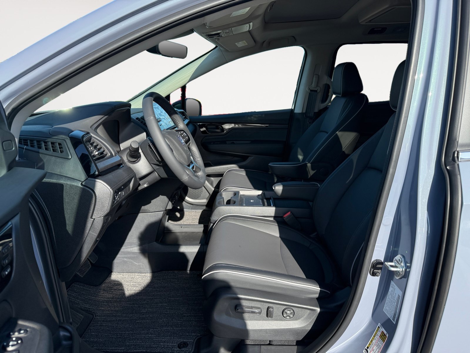 New 2027 Sonic Gray Pearl Honda Touring image 10