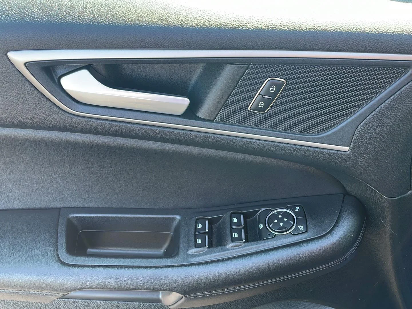 Used 2023 Carbonized Gray Metallic Ford SEL image 12
