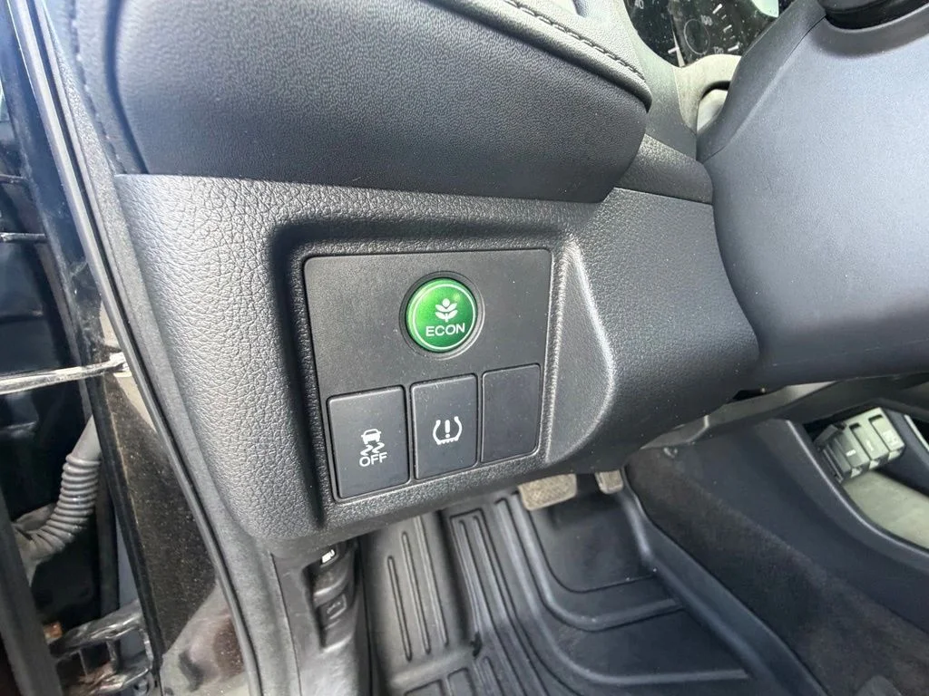 Used 2016 Black Honda EX-L image 22