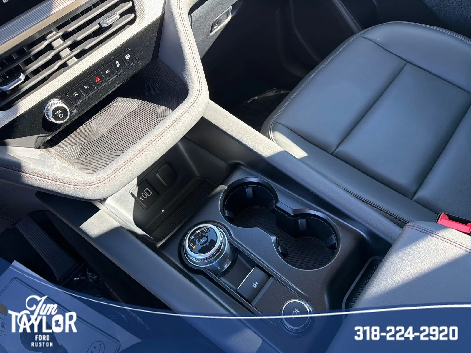 2026 Ford Explorer Active - Photo 29