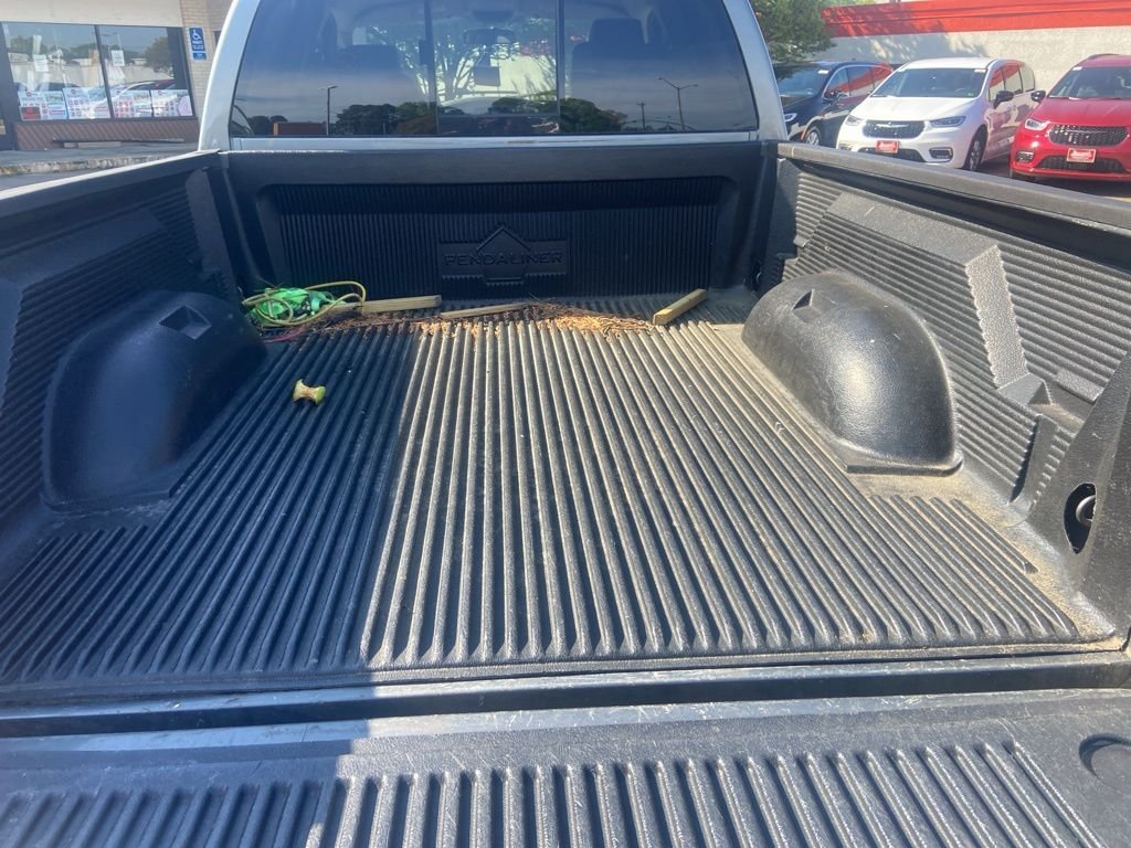 Used 2008 Gray Dodge SLT image 72