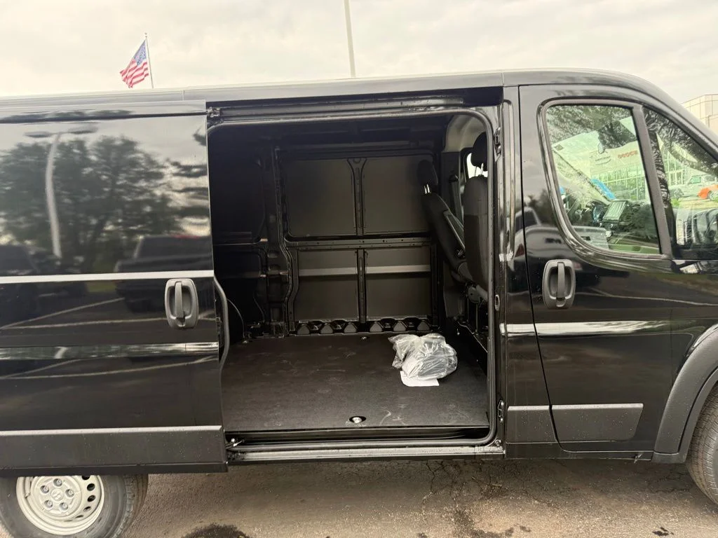New 2026 Black Clear-Coat Exterior Paint RAM Low Roof image 48