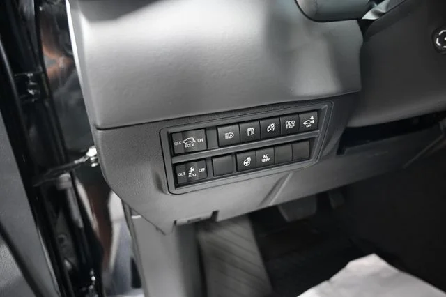 New 2026 Black Toyota Platinum image 32