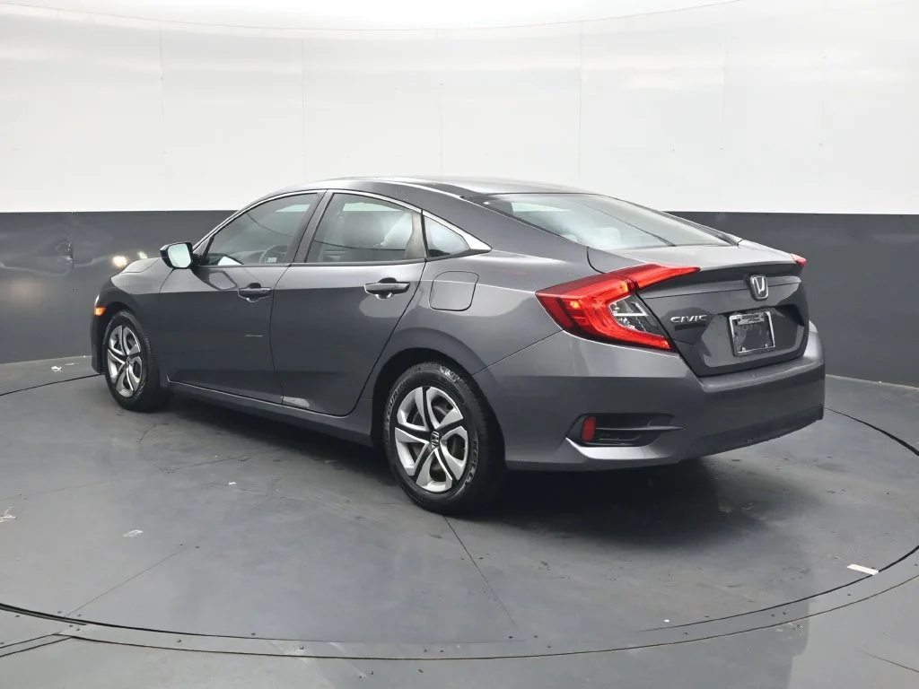 Certified Used 2018 Lunar Silver Metallic Honda LX image 6