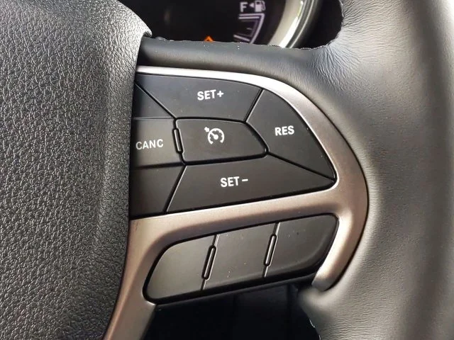 Used 2018 White Jeep Laredo E image 19