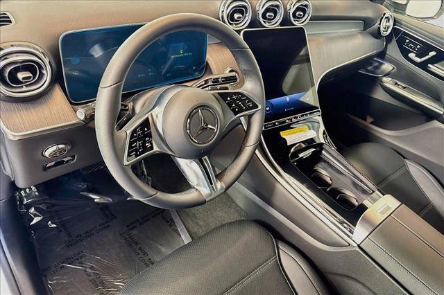 New 2026 Polar White Mercedes-Benz GLC 300 image 39
