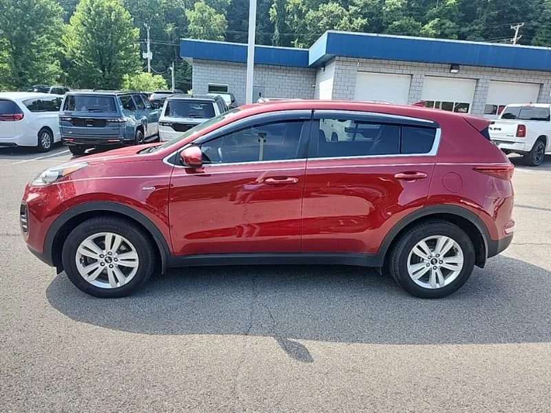 Used 2018 Red Kia LX image 4