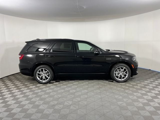 New 2026 Diamond Black Clear-Coat Exterior Paint Dodge GT Plus HEMI V8 image 4
