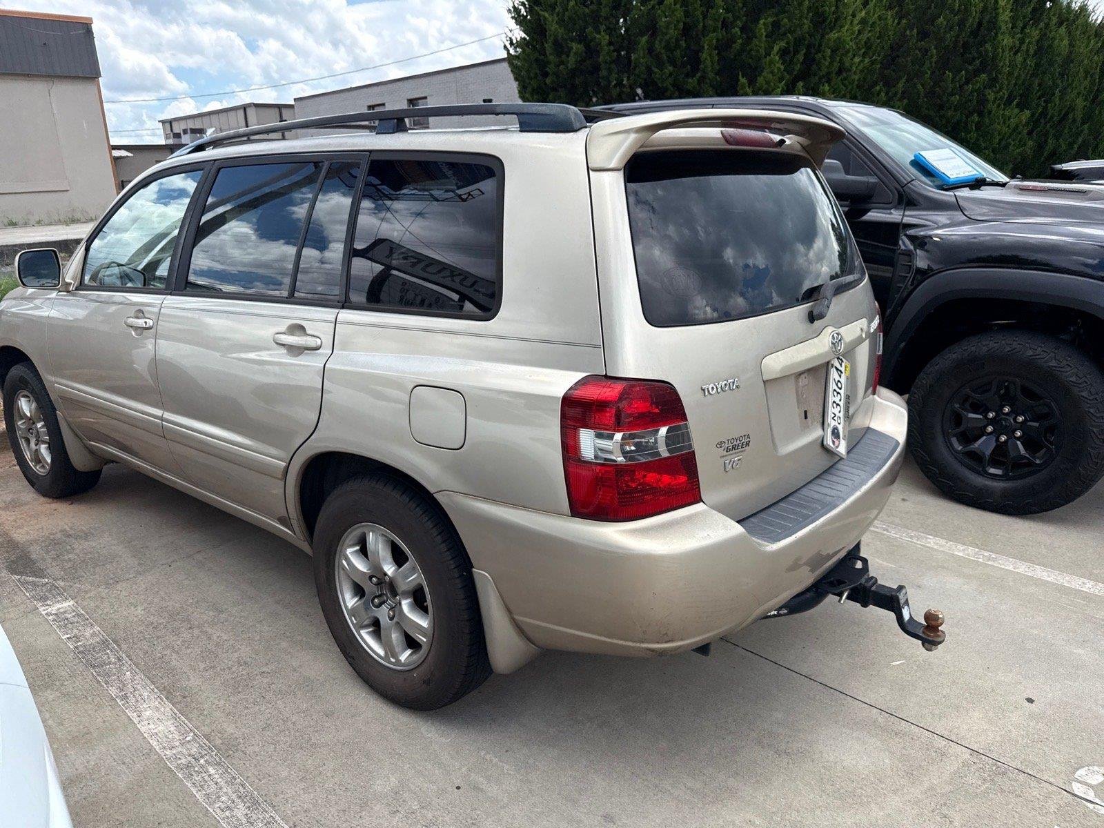Used 2007 SONORA GOLD PEARL TOYOTA  image 8