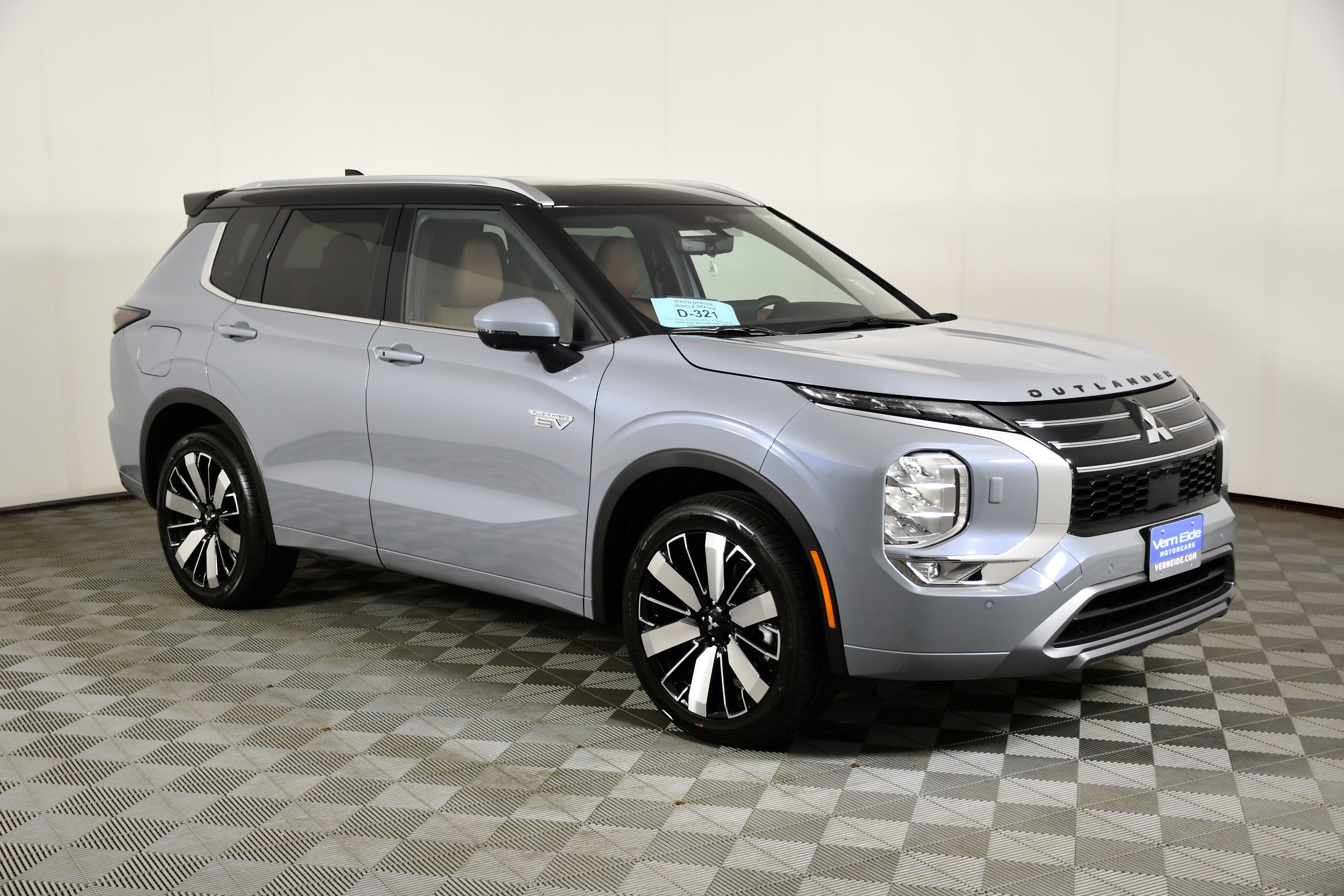 New 2026 Moonstone Mitsubishi SEL image 4