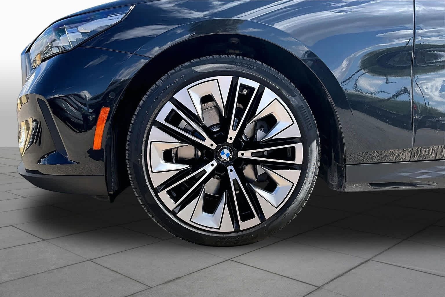 Used 2024 Black Sapphire Metallic BMW 530i image 8