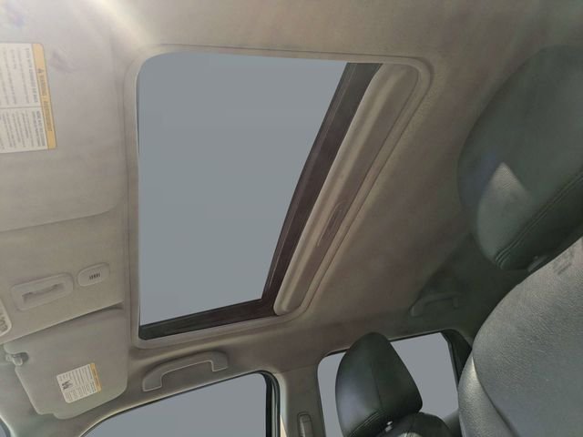 Used 2011 White Nissan SV image 20