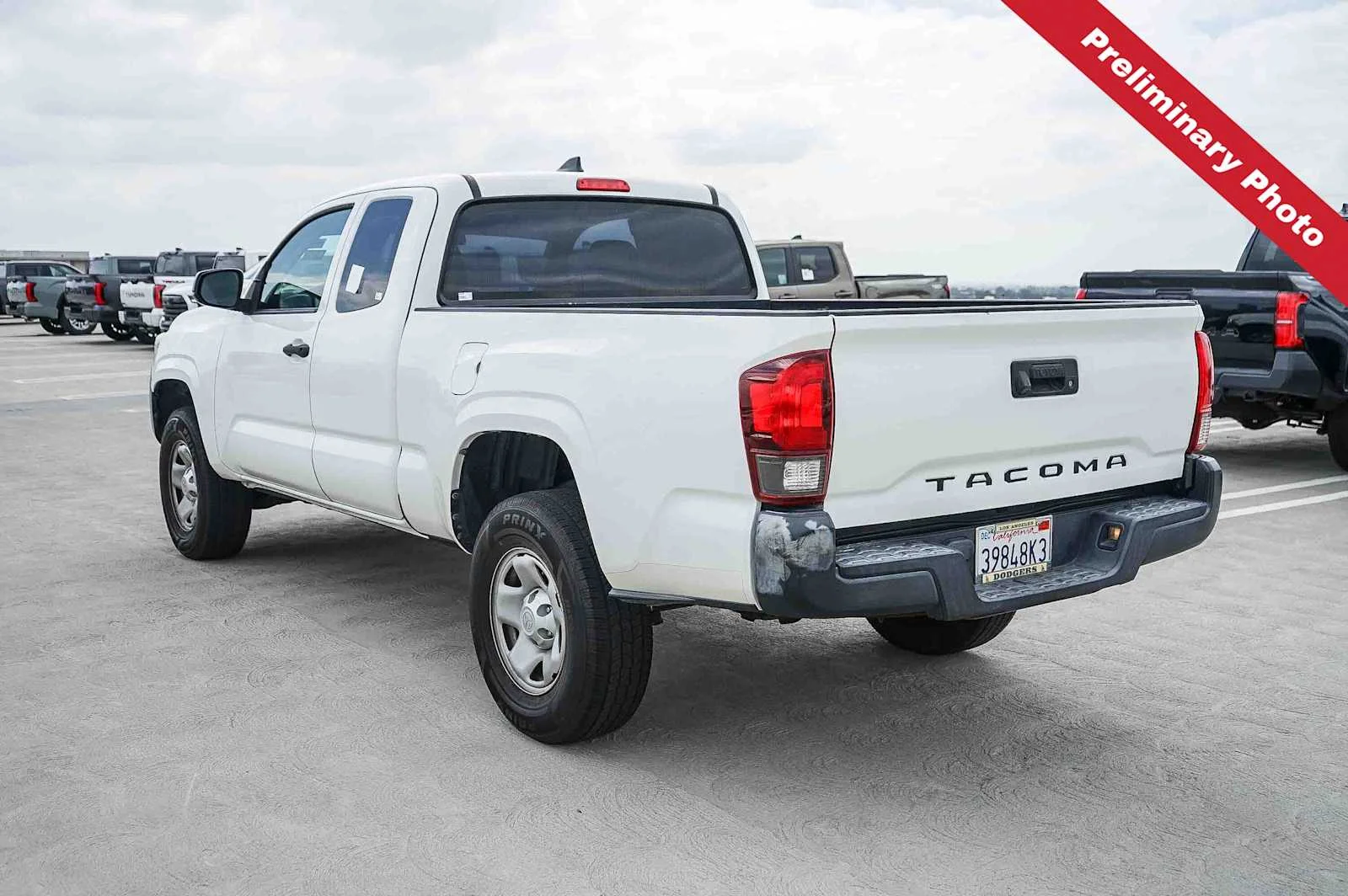 Used 2018 Super White Toyota SR image 8