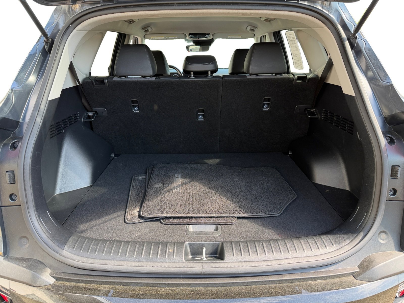 Certified Used 2024 Gravity Gray Kia X-Line image 38