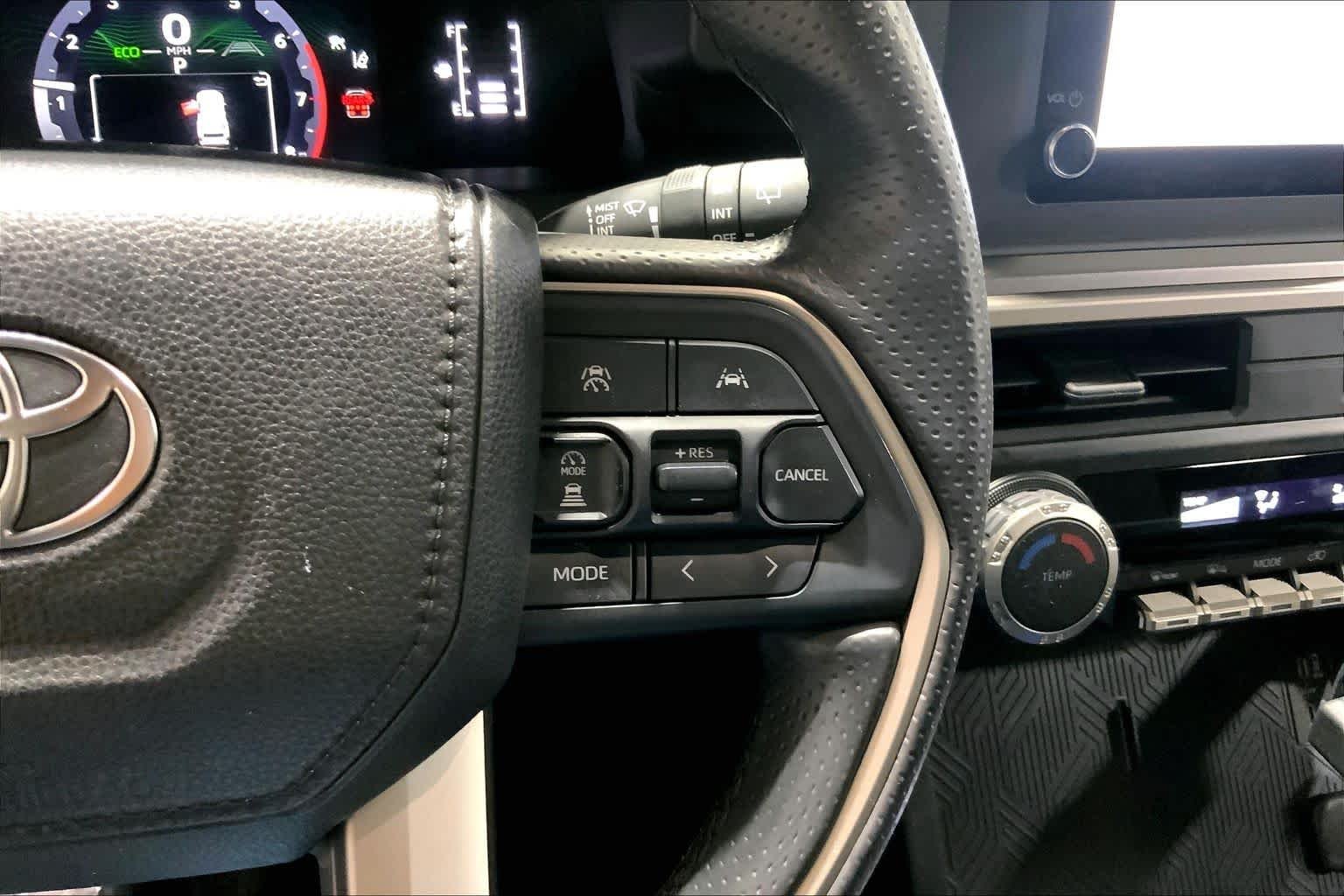 Used 2025 Cutting Edge Toyota SR5 image 25