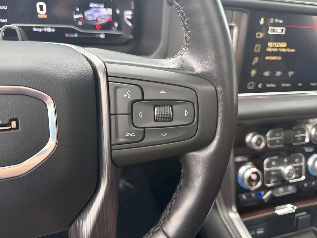 Used 2023 White Frost Tricoat GMC Denali Ultimate image 30