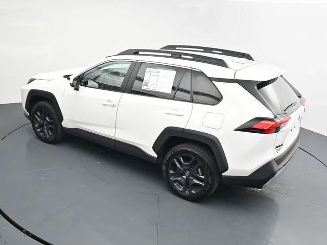 Used 2024  Toyota Adventure image 22