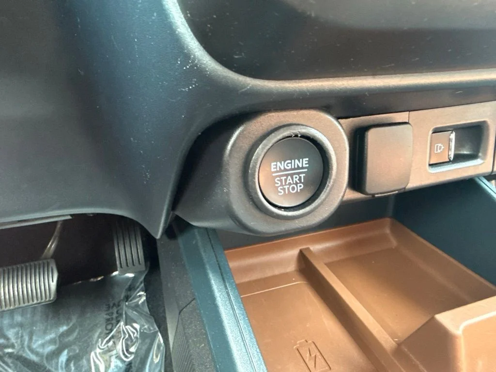 Used 2023 White Ford Lariat image 12