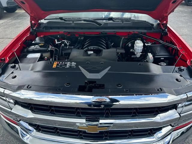 Used 2018 Red Chevrolet LT image 19