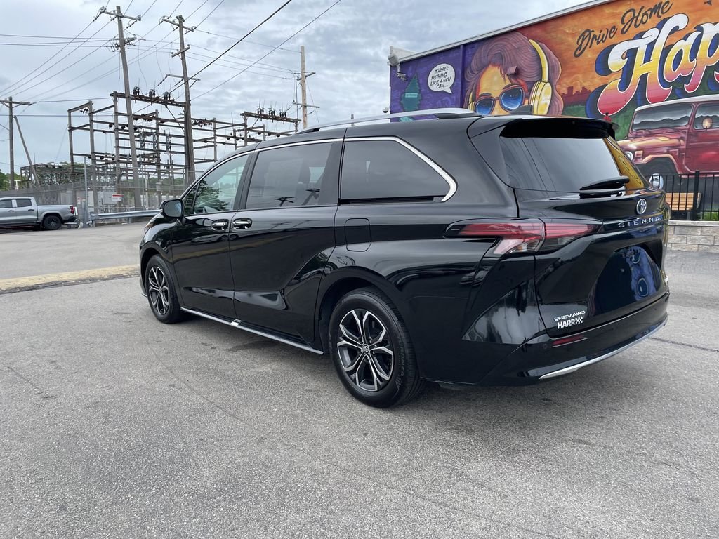Used 2025 Black Toyota Platinum image 3