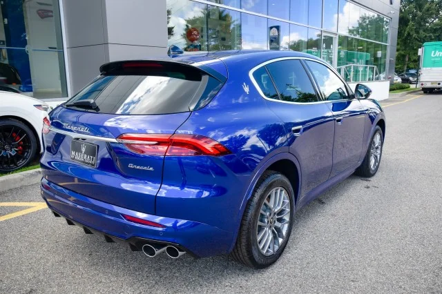 Used 2024 Blu Intenso Metallic Maserati GT image 7