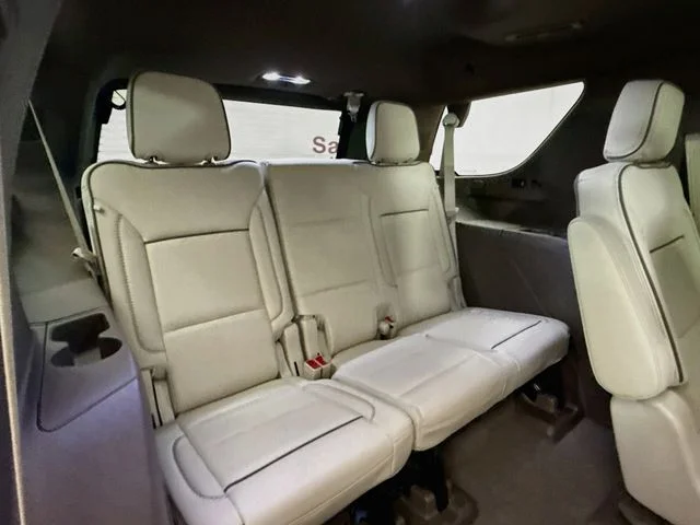 Used 2025 White GMC Denali image 30