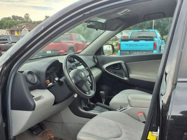 Used 2011 Black Toyota Base image 17