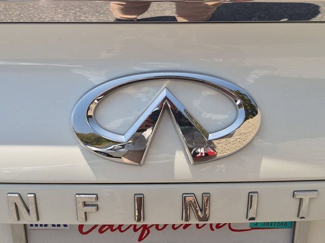 Certified Used 2020 Majestic White INFINITI LUXE image 13