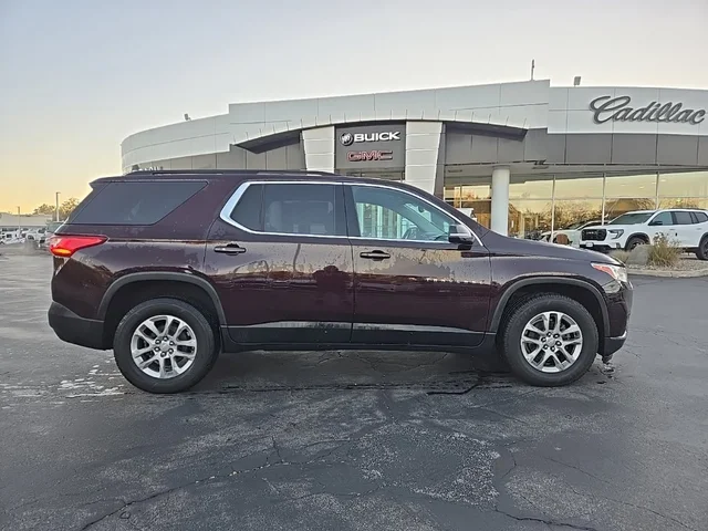 2021 Chevrolet Traverse LT Cloth