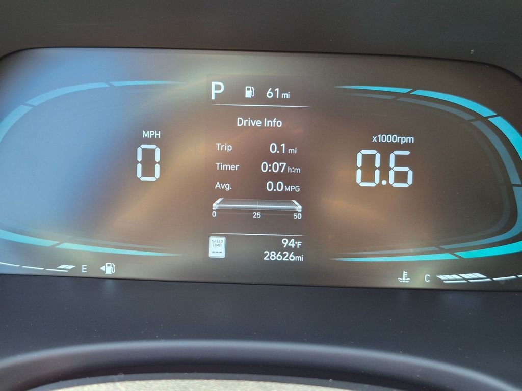 Used 2023 White Hyundai SEL image 34