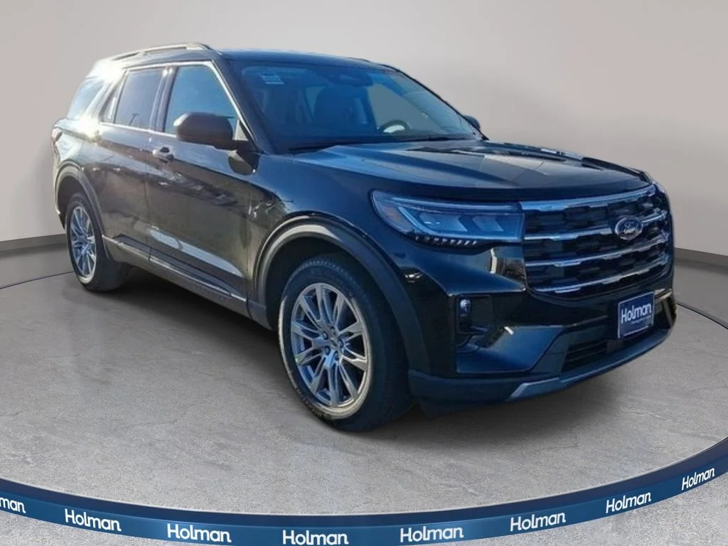 New 2026 Agate Black Metallic Ford Active image 2