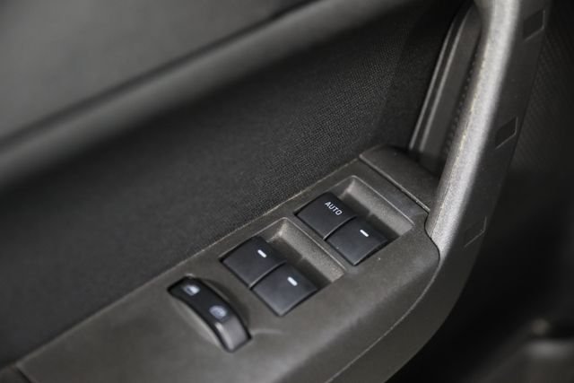 2010 Ford Focus SE - Photo 9