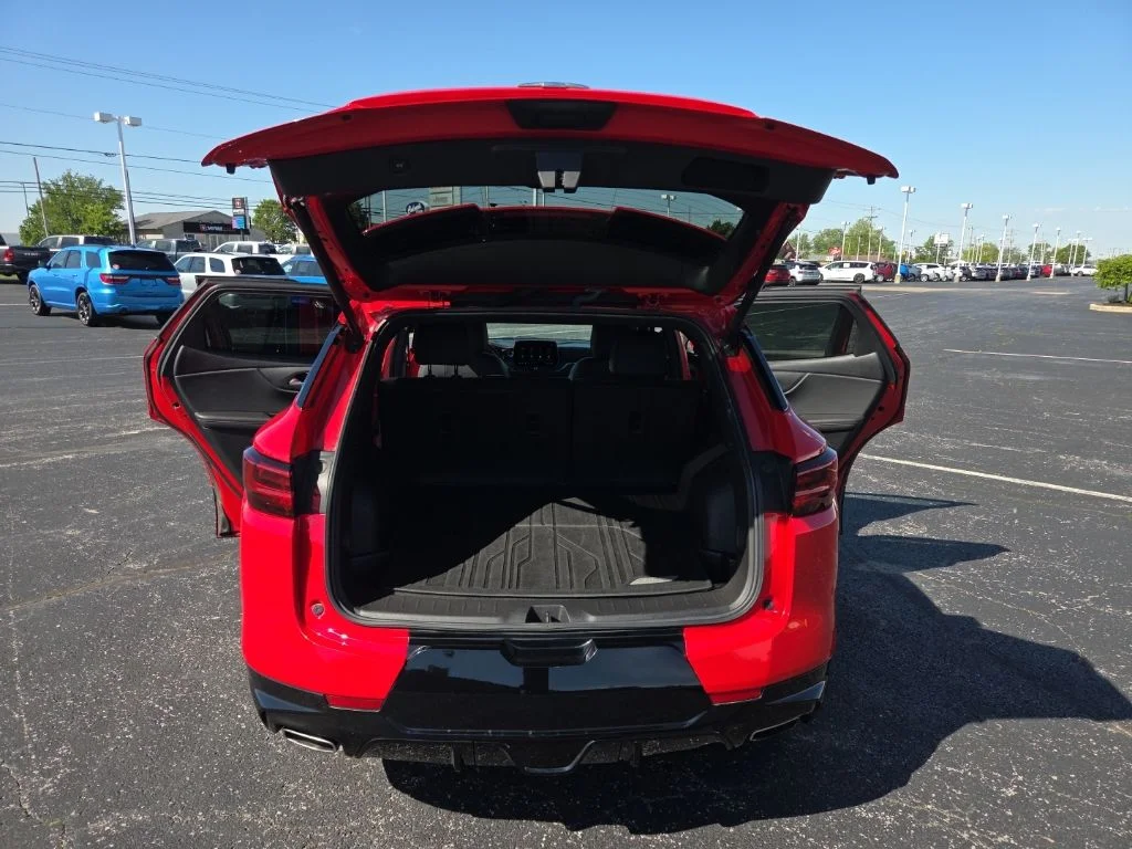 Used 2023 Red Chevrolet RS image 22