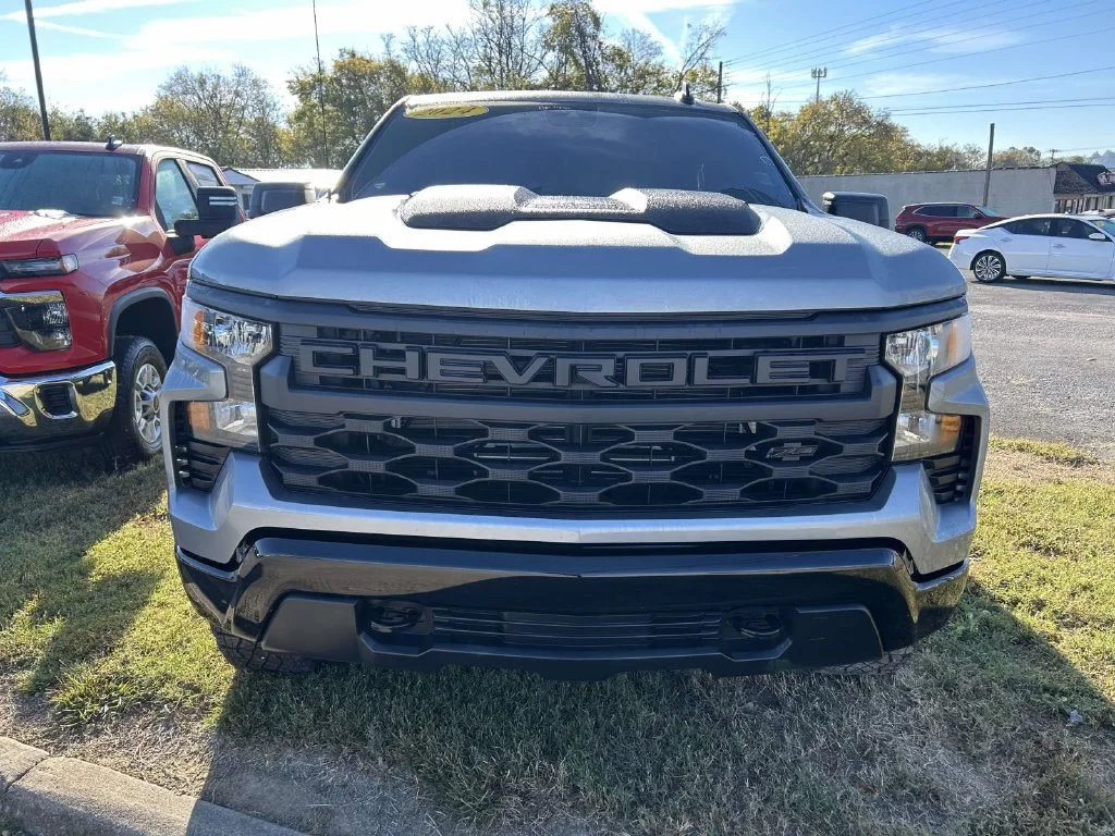 Used 2024 Sterling Gray Metallic Chevrolet Custom Trail Boss image 8