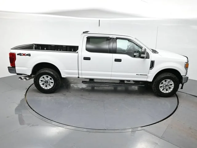 Used 2020 White Ford XL image 34