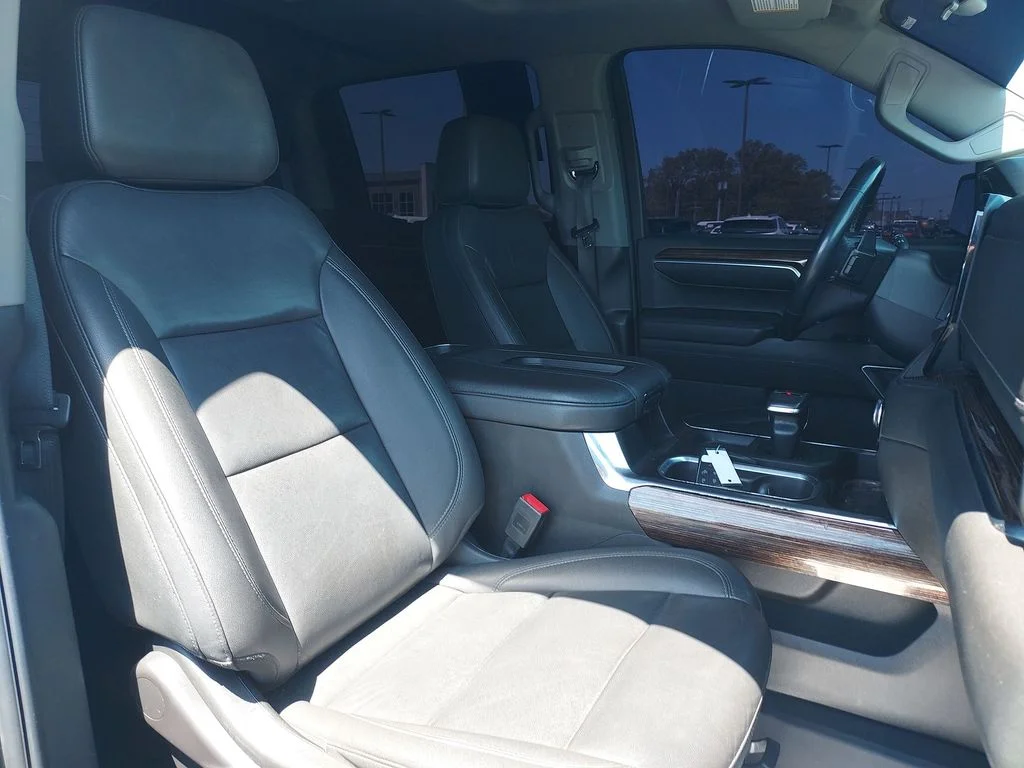 Used 2022 Black GMC Elevation image 30