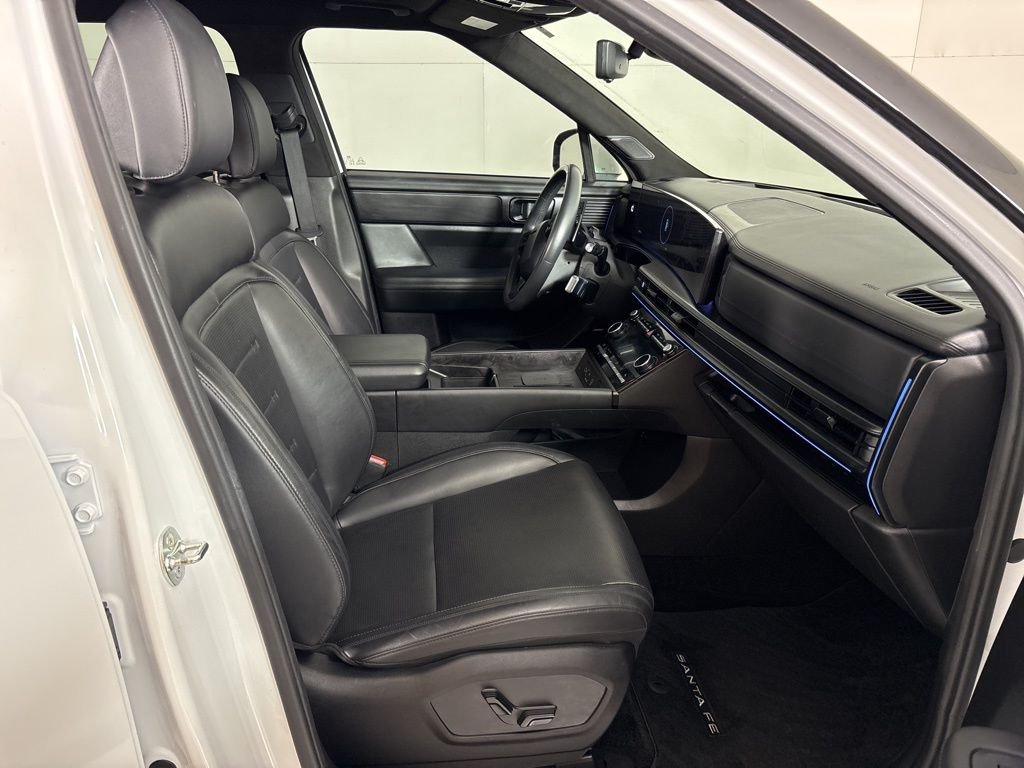 Used 2025 White Hyundai Calligraphy image 15