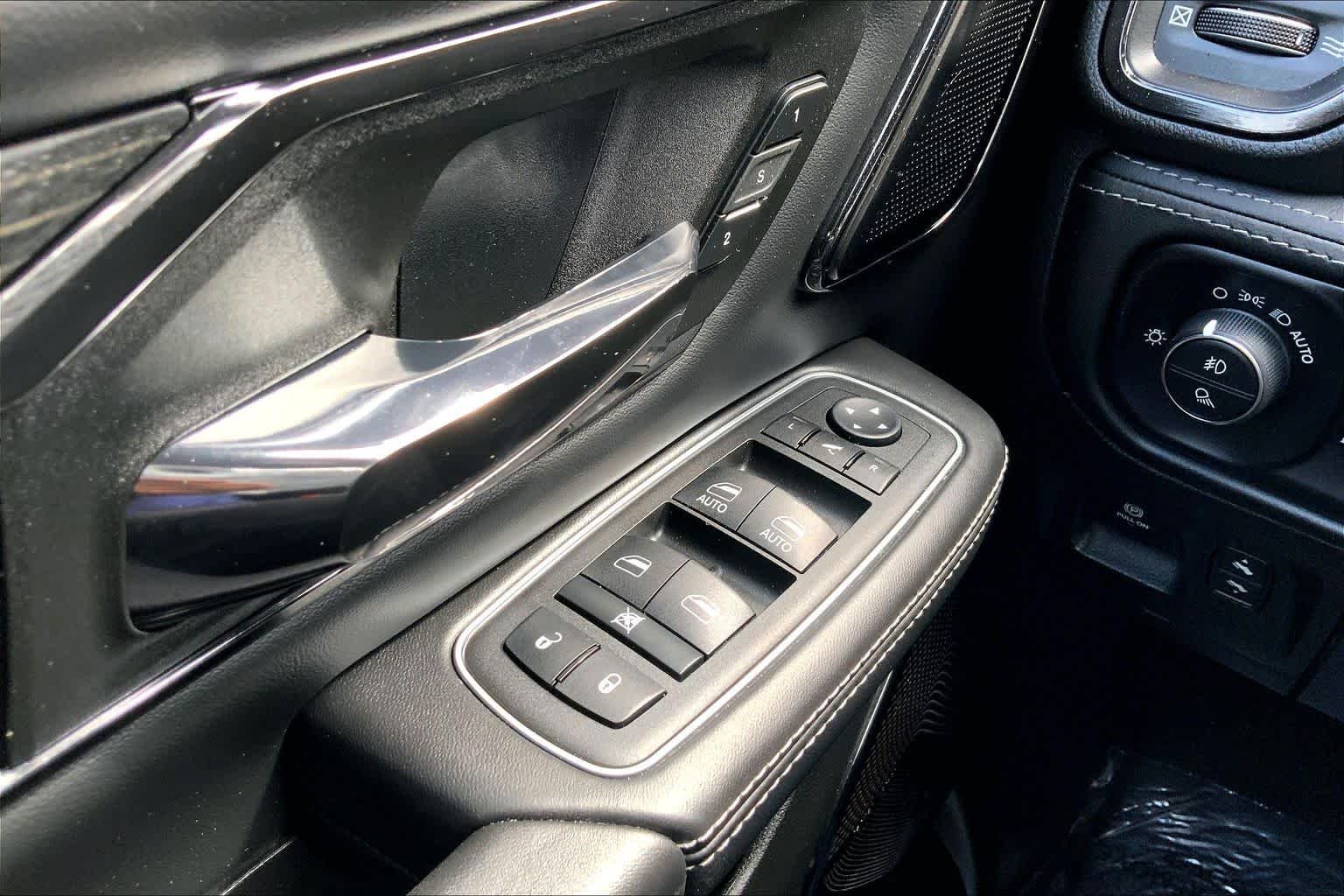 Used 2022 Billet Silver Metallic Clearcoat Ram Limited image 35