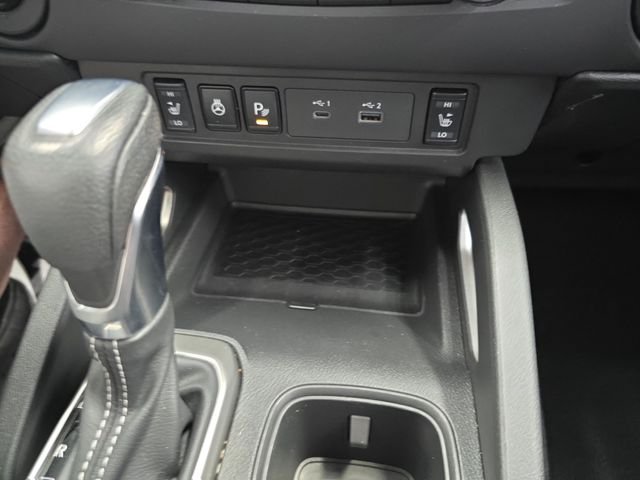 Used 2024 White Nissan SV image 21