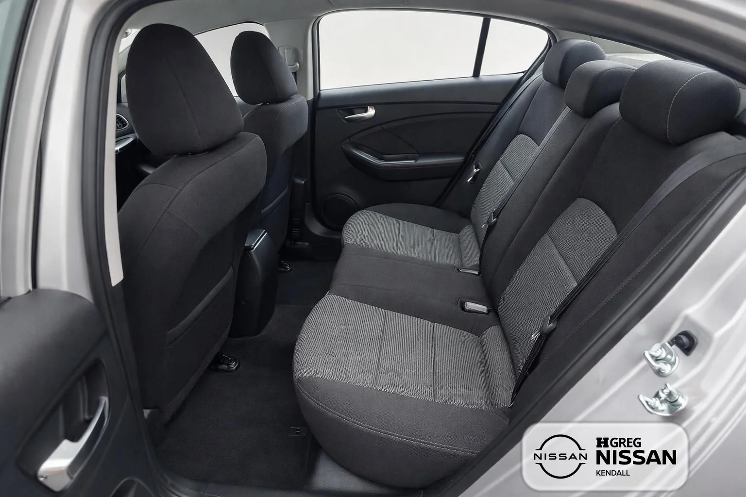 Used 2018 Silver Kia LX image 12
