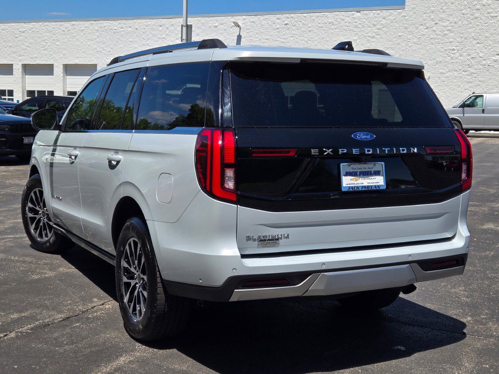 Used 2025 Space Silver Meta Ford Platinum image 20