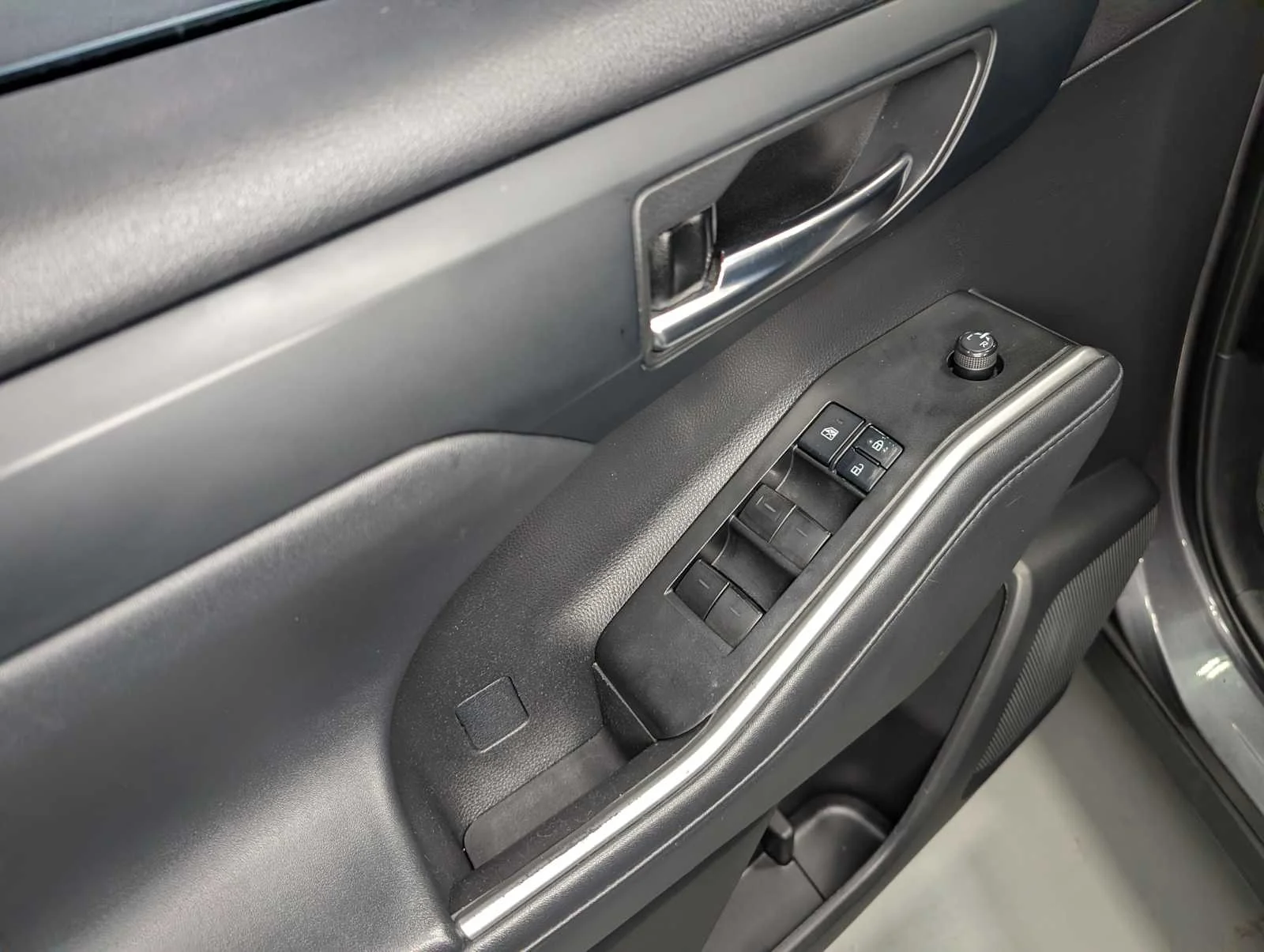 Used 2021 Magnetic Gray Metallic Toyota XLE image 43