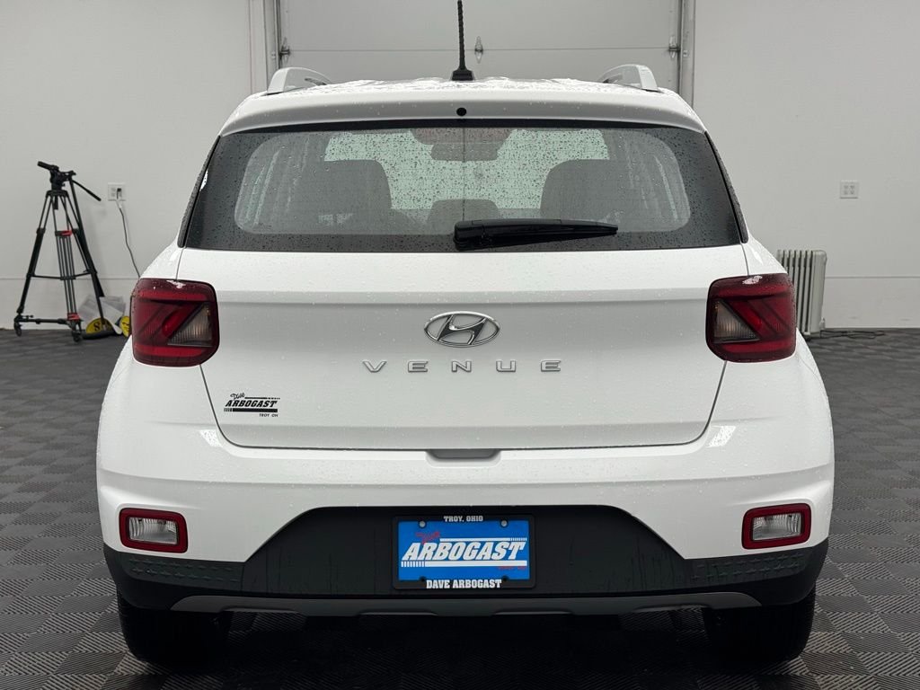 Used 2025 Lunar White Hyundai SEL image 8