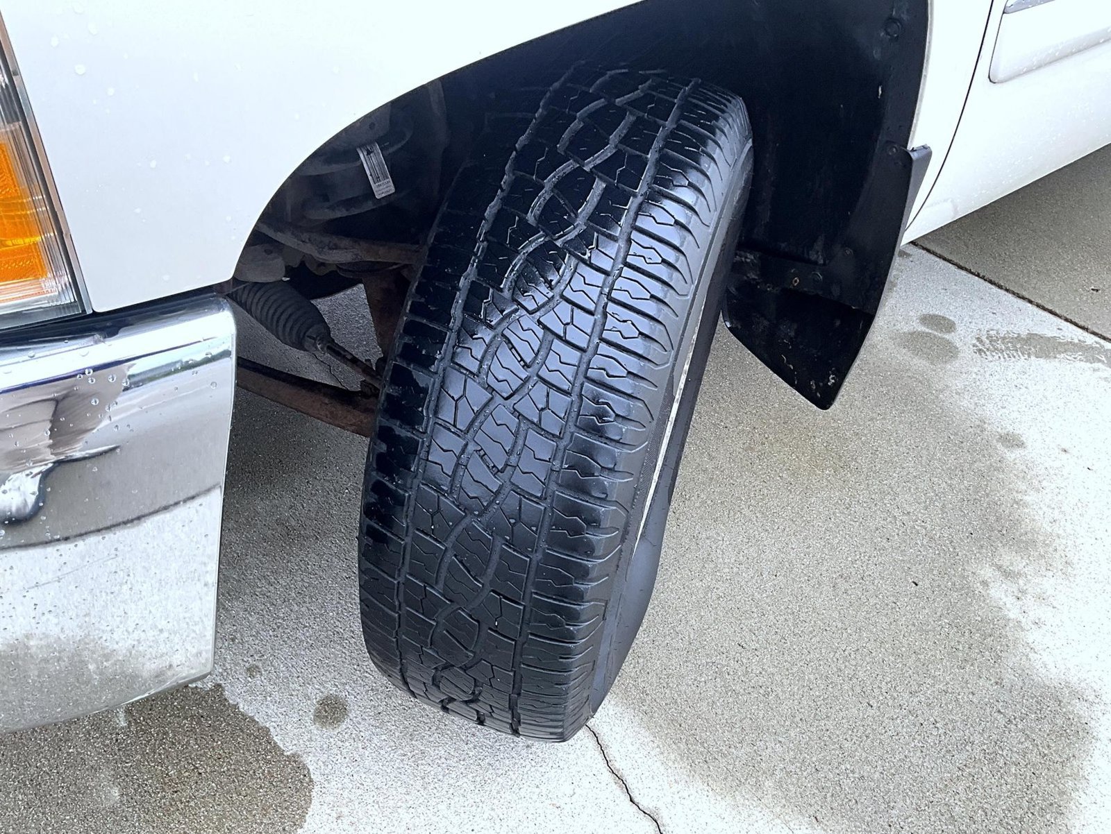 Used 2013 White Chevrolet LT image 26