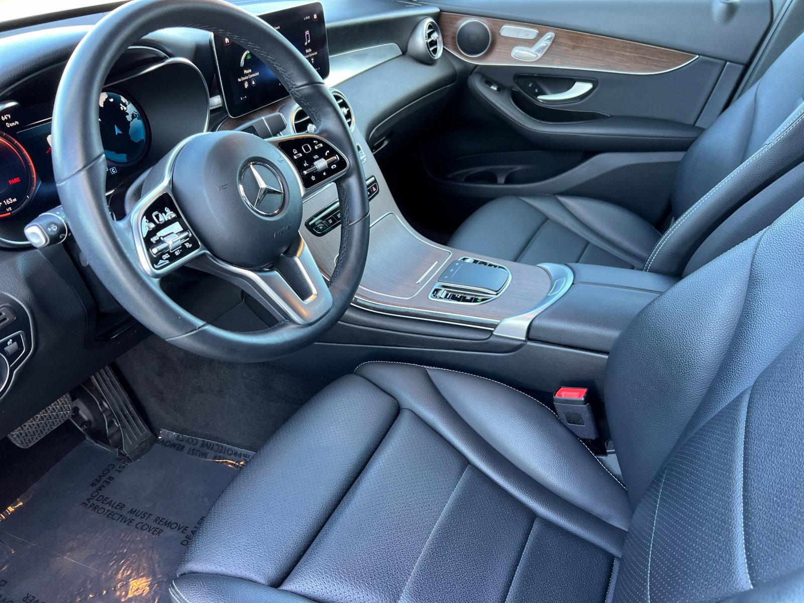Used 2022 White Mercedes-Benz GLC 300 image 9