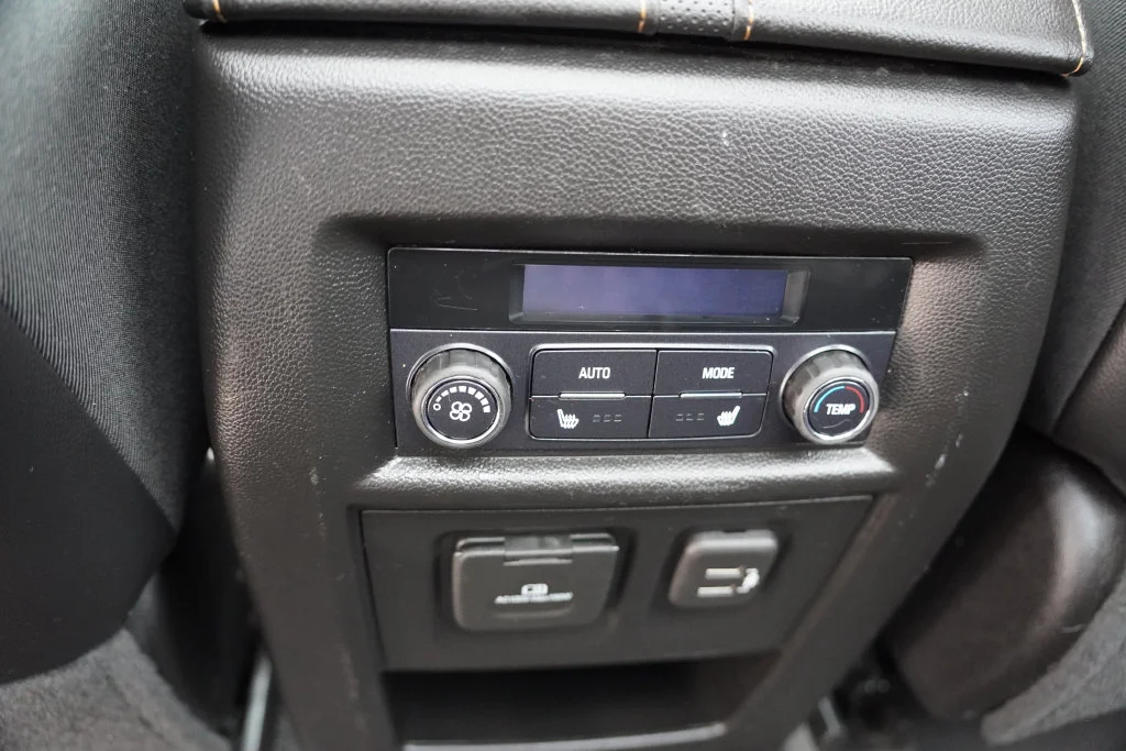 Certified Used 2019 Iridescent Pearl Tricoat Chevrolet Premier image 20